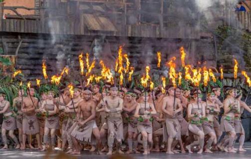 Binglanggu Li & Mao Cultural Heritage Park
