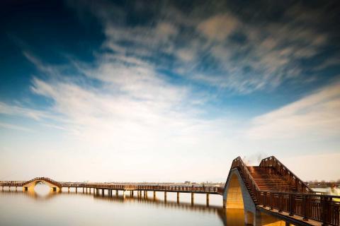 The White Cloud Mountain